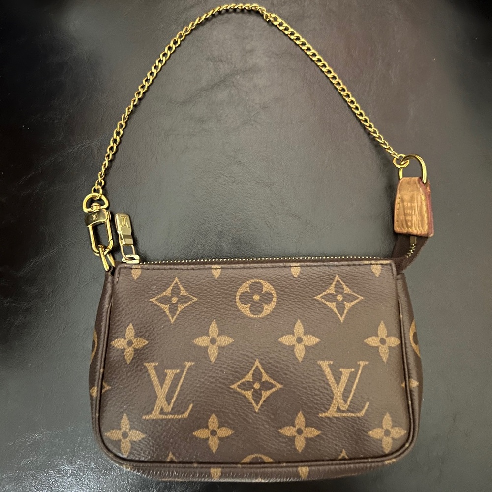 LV Pochette accessories